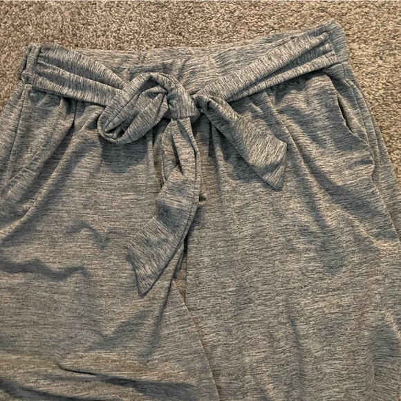 Shosho Pants - Picture 2 of 3